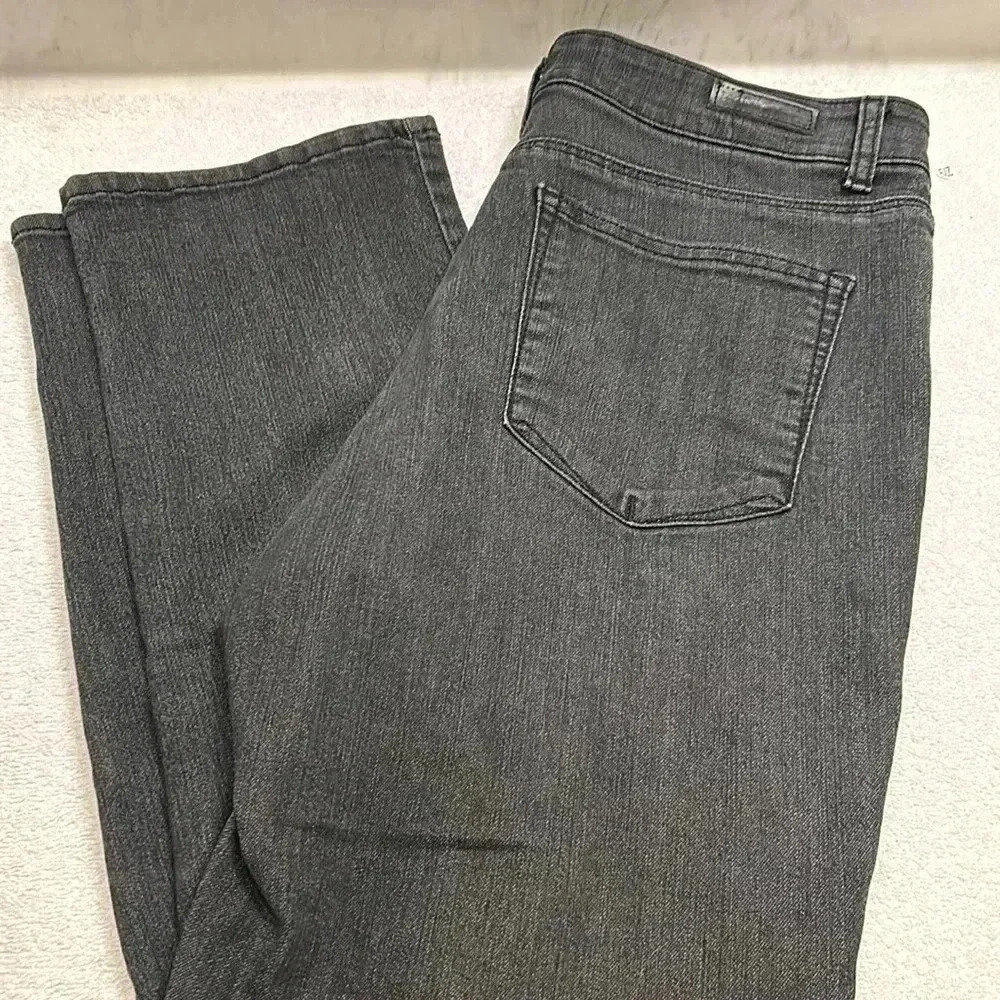 Lee Classic Fit Black Women’s Size 12 Petite